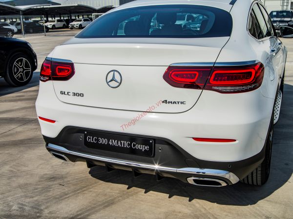 đuôi xe Mercedes-Benz GLC 300 COUPE 2022