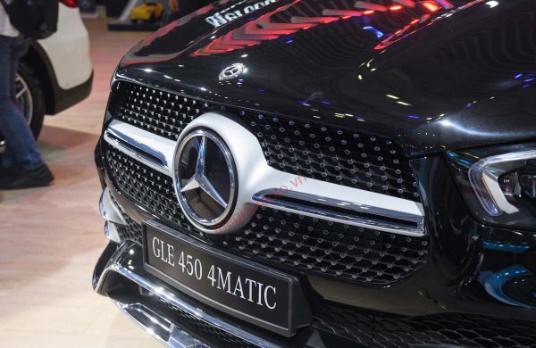 Hình ảnh ngoại thất Mercedes GLE 450 4Matic 2020