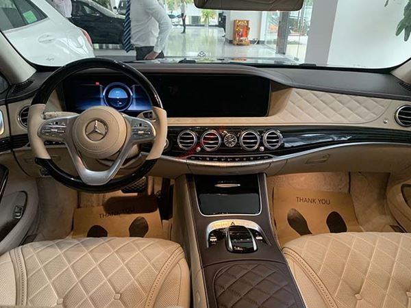 Taplo xe Mercedes Benz Maybach 2022