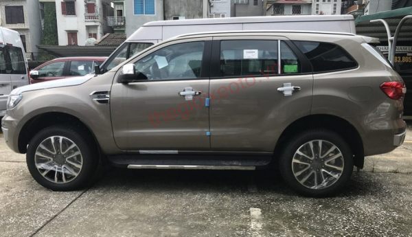 Thân xe Ford Everest 2021