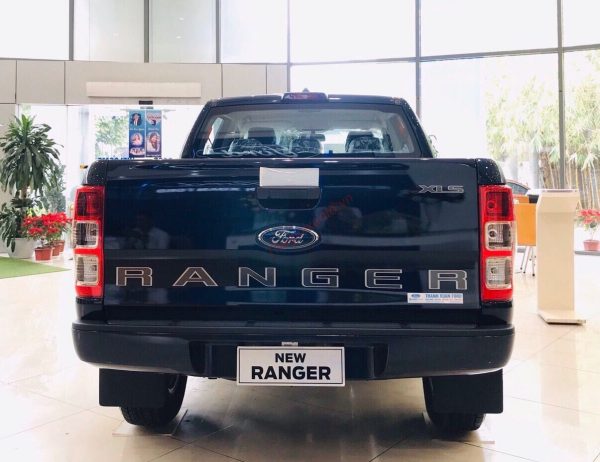 Đuôi xe Ranger XLS 2021