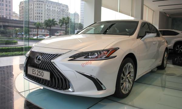 Đánh giá ngoại thất Lexus ES 250 2021