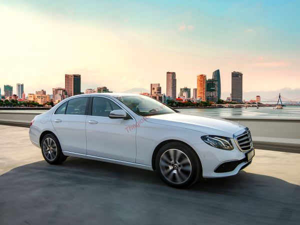 ngoại thất mercedes E200 Exclusive