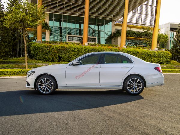 thân xe mercedes E200 Exclusive