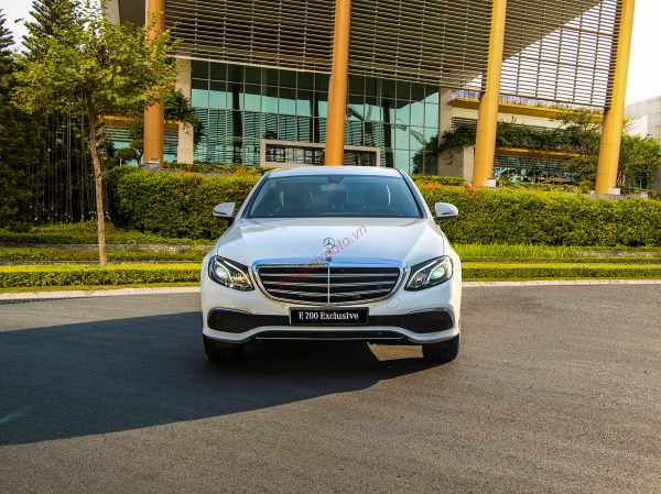 đầu xe mercedes E200 Exclusive