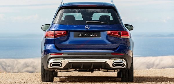 Đuôi xe Mercedes GLB 200 AMG 2021