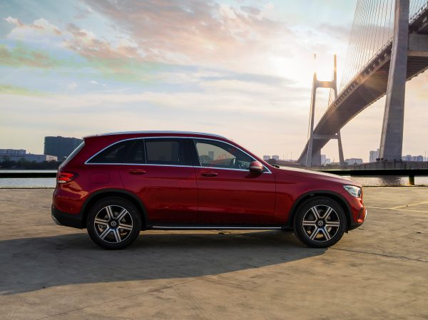 thân xe mercedes glc 2021