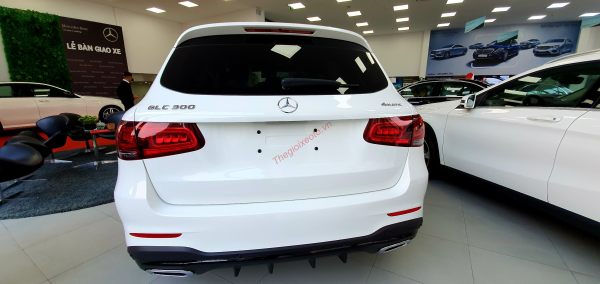 Đuôi xe Mercedes GLC 300 2021
