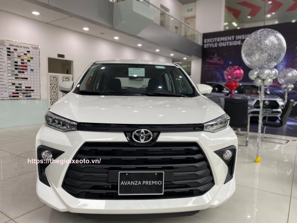 đầu xe Toyota Avanza 2023