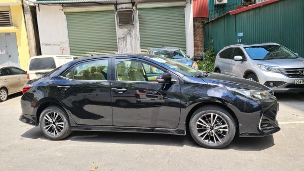 Phần thân xe Altis 1.8E 2021 