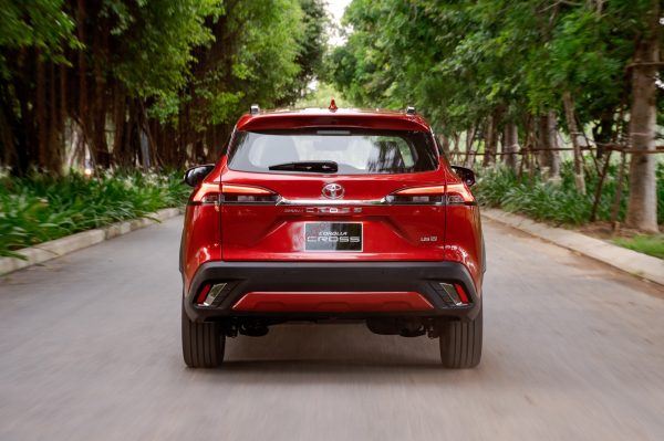 đuôi xe Corola Cross 2021