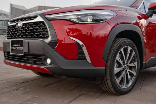 cản trước Corola Cross 2021