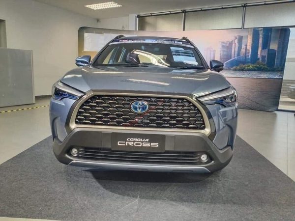 đầu xe Toyota Corolla Cross 2021