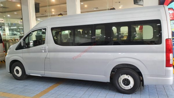 Phần thân xe Hiace 2021