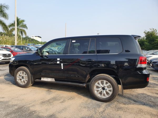 Hình ảnh Toyota Land Cruiser 2020 màu đen