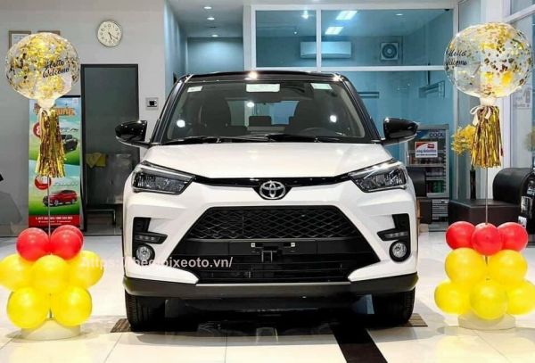 Toyota Thanh Hóa hiện đang cung cấp dịch vụ tốt nhất về bảo dưỡng và sửa chữa xe để mang lại sự an tâm cho khách hàng. Hãy xem hình ảnh để biết thêm về các dịch vụ của Toyota Thanh Hóa.