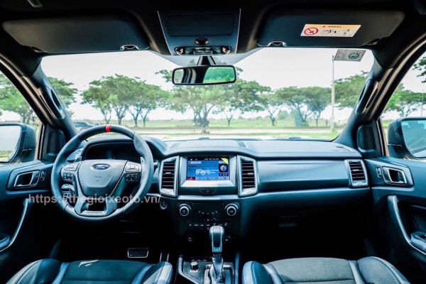 bảng taplo siêu bán tải Ford Ranger Raptor 2022