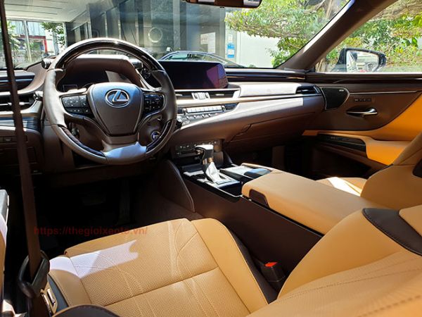 nội thất Lexus ES 300h 2022