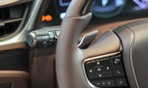 Đánh giá nội thất Lexus ES 250 2021