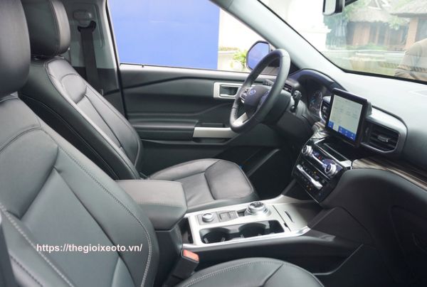 tiện nghi Ford Explorer 2022