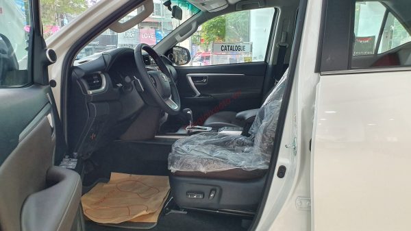 Ghế lái Fortuner 2020