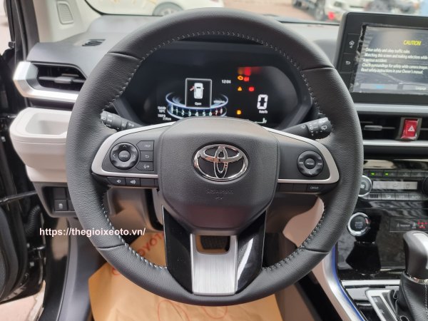 vô lăng toyota veloz 2022