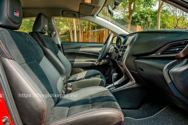 ghế lái Vios GR-S 2021 bản thể thao