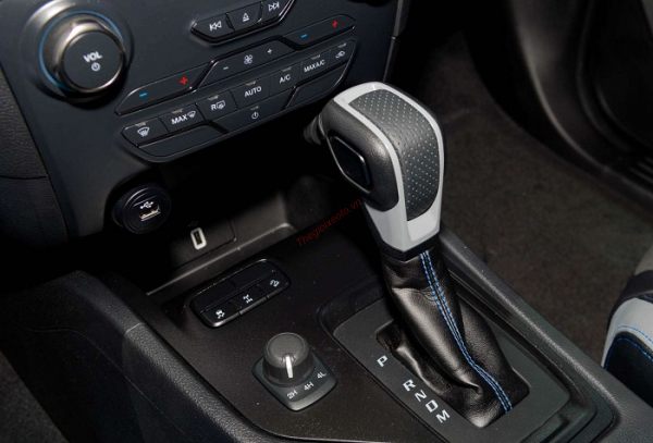 hộp số Bán tải Ford Ranger Raptor 2022