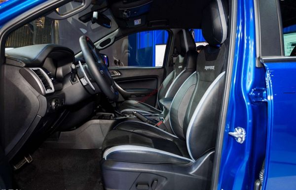 ghế lái Bán tải Ford Ranger Raptor 2021