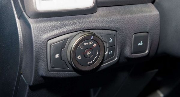 chỉnh đèn pha Ford Ranger Raptor