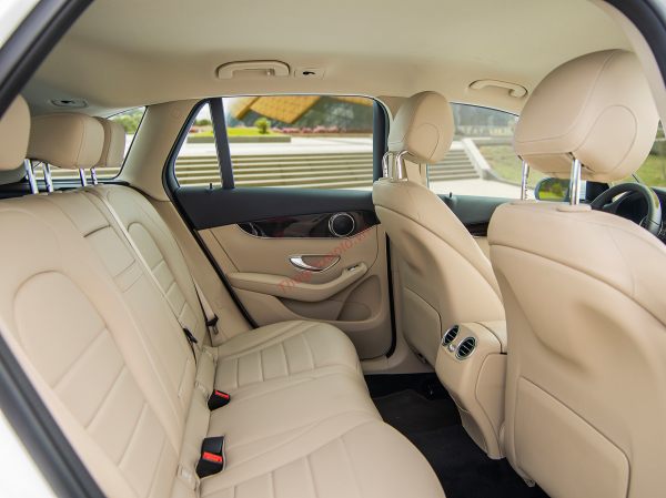 hàng ghế thứ 2 mercedes glc 2021