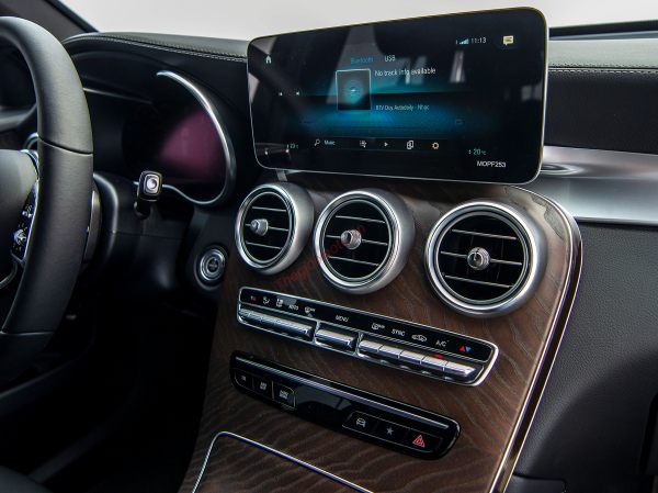 hệ thống giải trí mercedes glc 2021