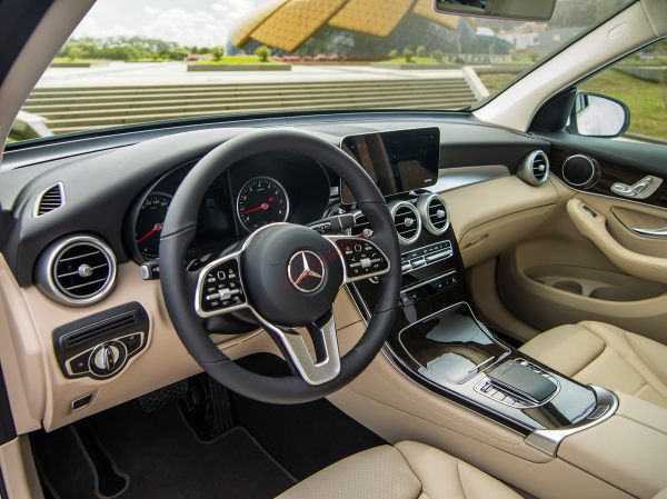 vô lăng mercedes glc 200