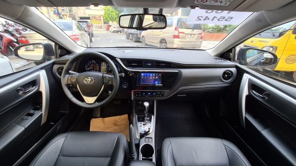 Nội thất Corolla Altis 1.8G CVT 2022