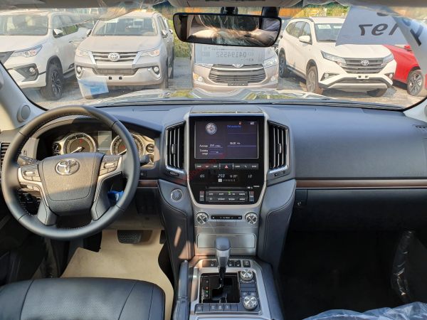 Nội thất Toyota Land Cruiser 2021