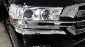 Ốp viền đèn pha xe Land Cruiser