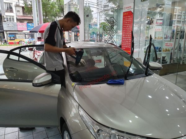 Dán phim cách nhiệt xe Vios