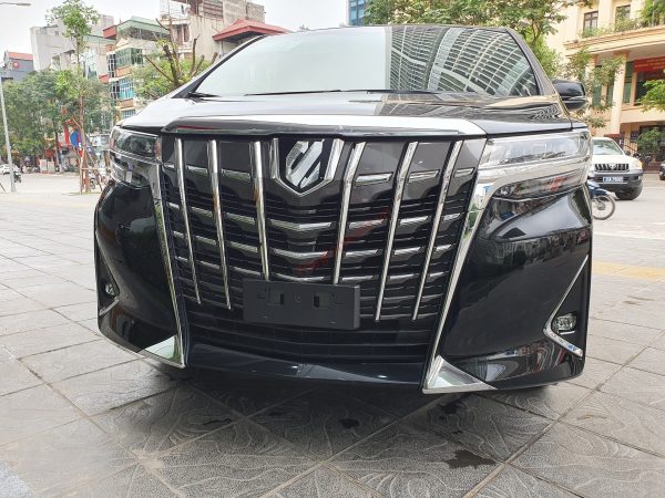 Phần đầu xe Alphard 2020