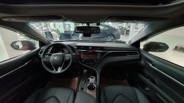 Không gian nội thất Toyota Camry 2.5Q 2020