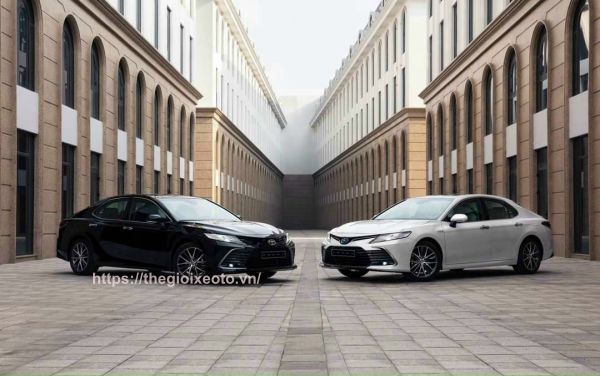 đánh giá xe  Toyota Camry 2023