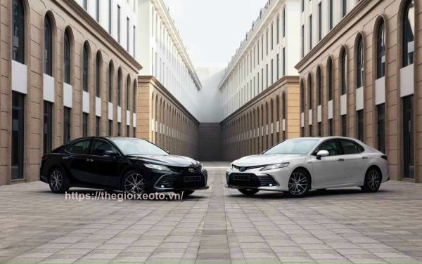 đánh giá xe Toyota Camry 2023