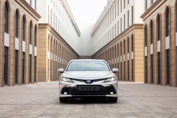 đầu xe  Toyota Camry 2023