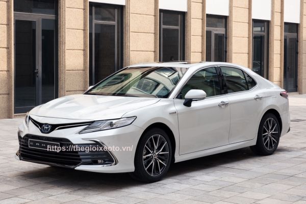 ngoại thất Toyota Camry 2023