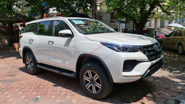 thân xe  toyota fortuner 2023