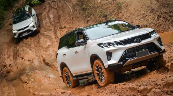 màu xe Toyota Fortuner 2023