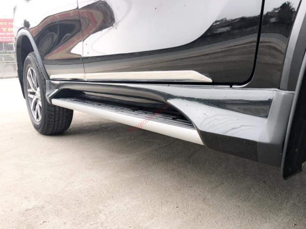 ốp bậc lên xuống 2 bên bộ body kit lexus ativus độ cho fortuner