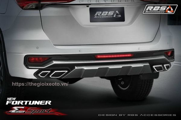 ốp cản sau Body kit RBS độ cho xe Fortuner 2021