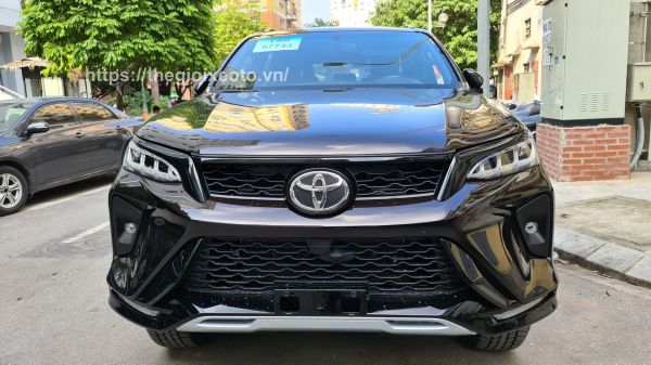 đầu xe Toyota Fortuner Legender 2021