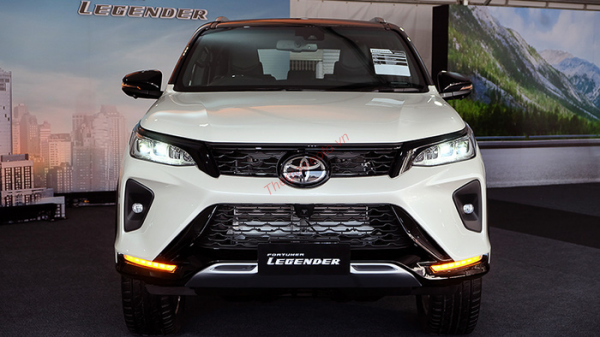 đầu xe toyota fortuner legender 2023