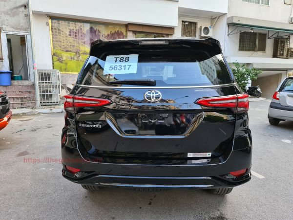 Phần đuôi xe trên Fortuner Legender 2023